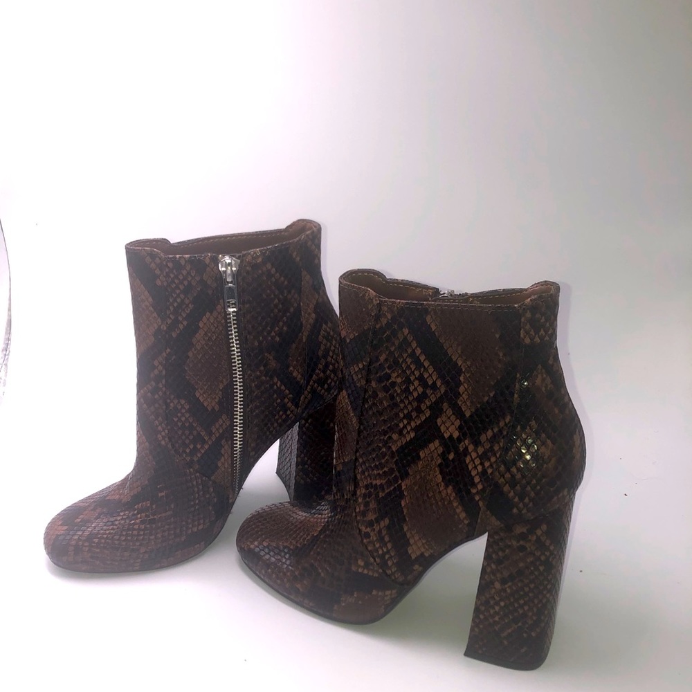 Women’s Shoes